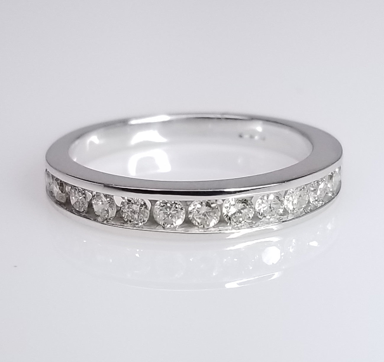 "DBAND01908" Channel Set Diamond Wedding Band
