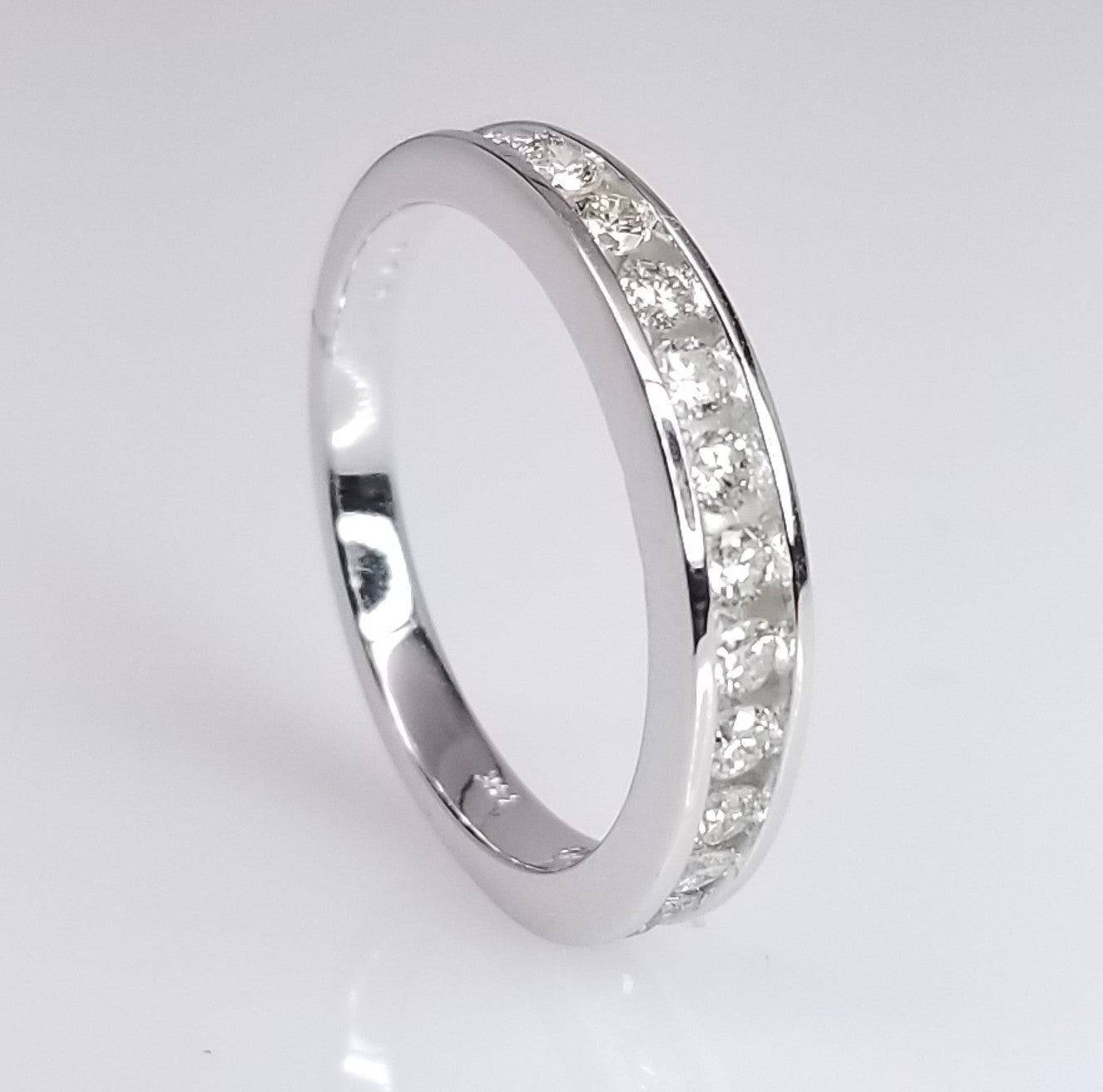 "DBAND01908" Channel Set Diamond Wedding Band