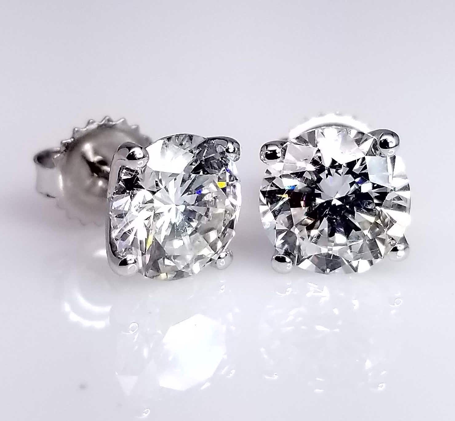 "EARR01320" DIAMOND STUDS