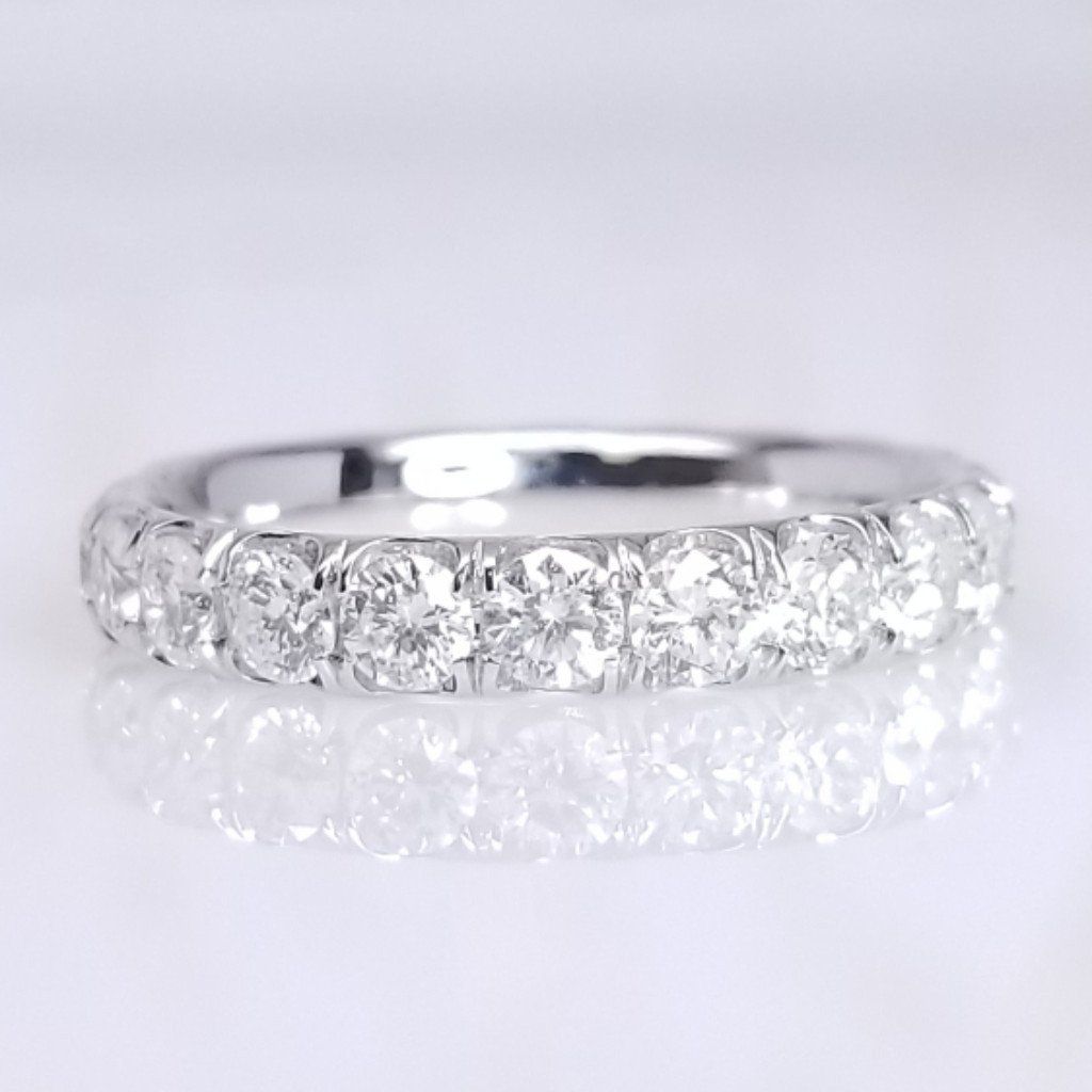 "ETNBD03014" French Pave Cut Down Diamond Ring