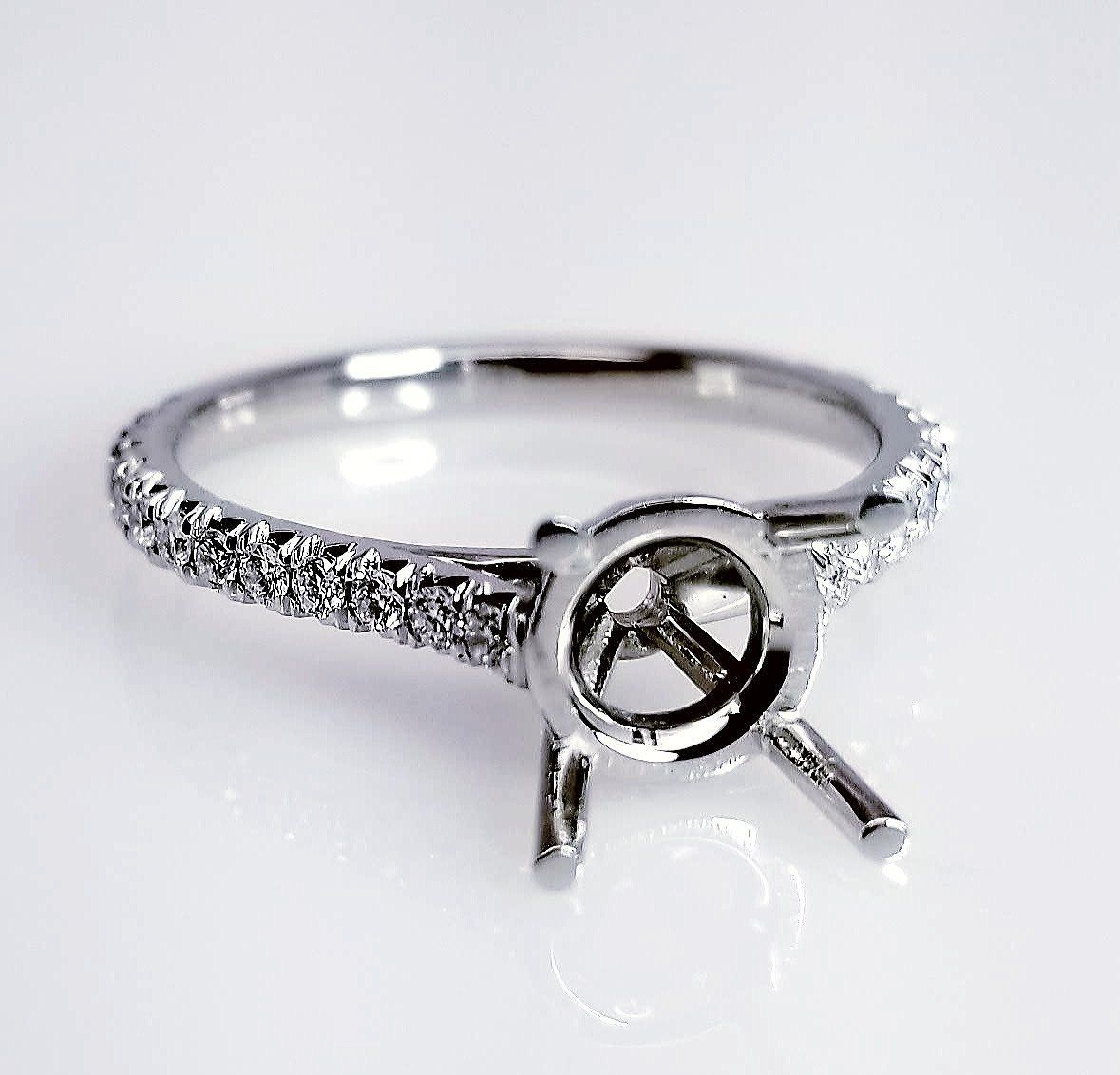 Platinum 0.32 Carat Engagement Setting