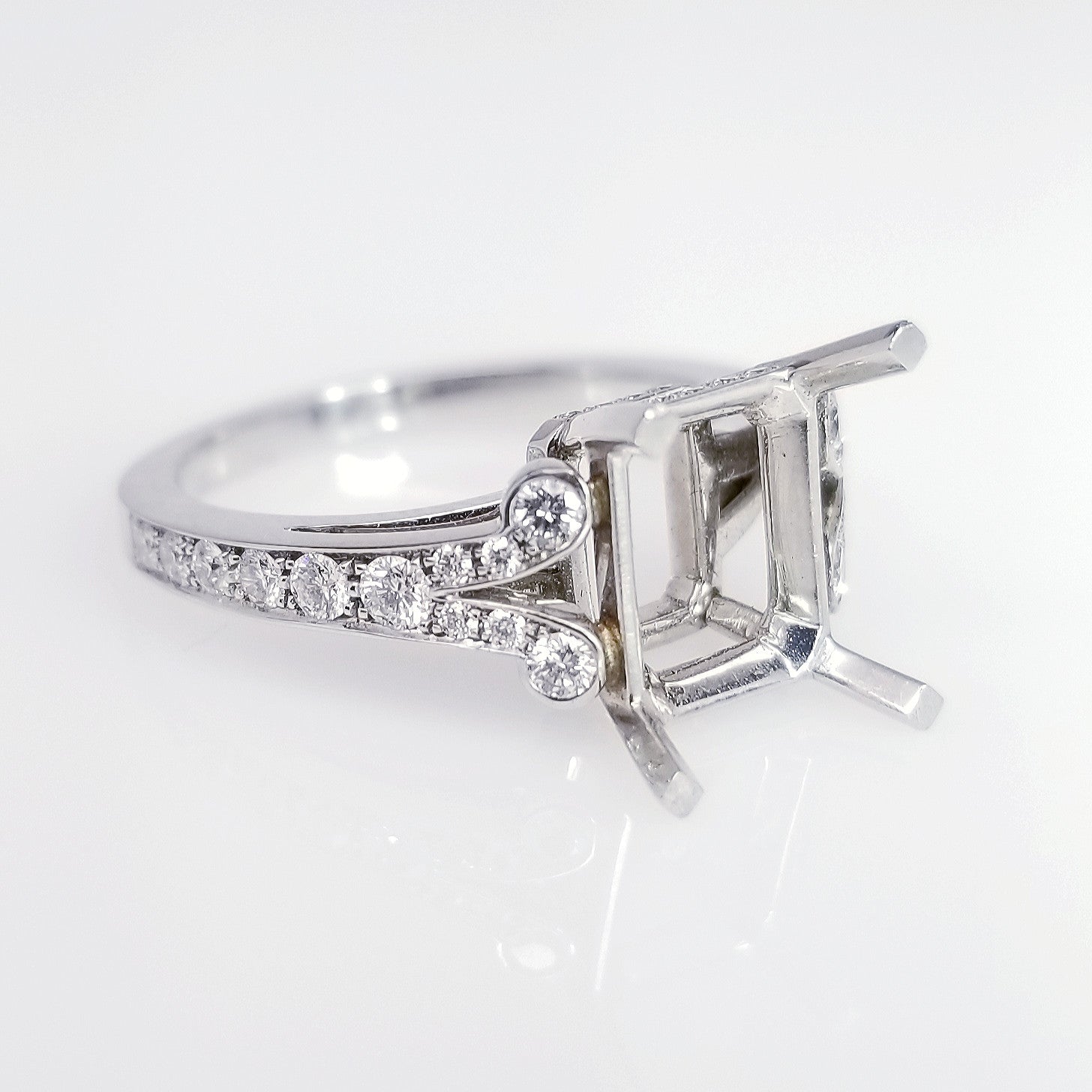 "ENGR01954" Vintage Inspired Diamond Setting For An Emerald Cut