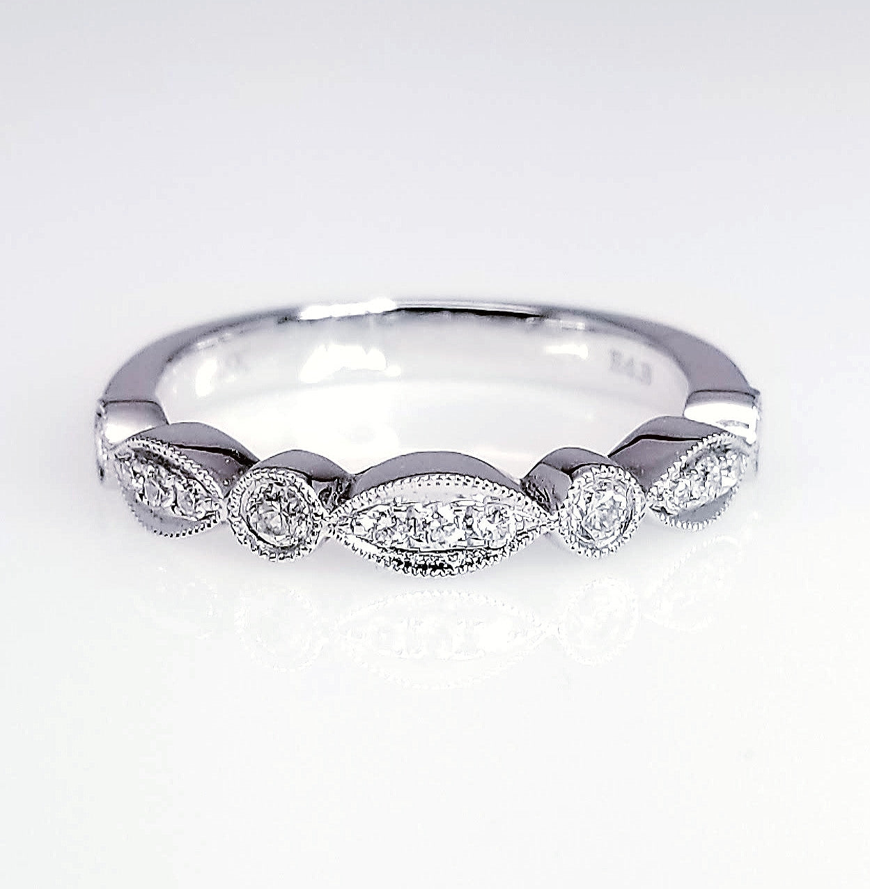 "DBAND01919" Art Deco Inspired Stackable Jazzy Band