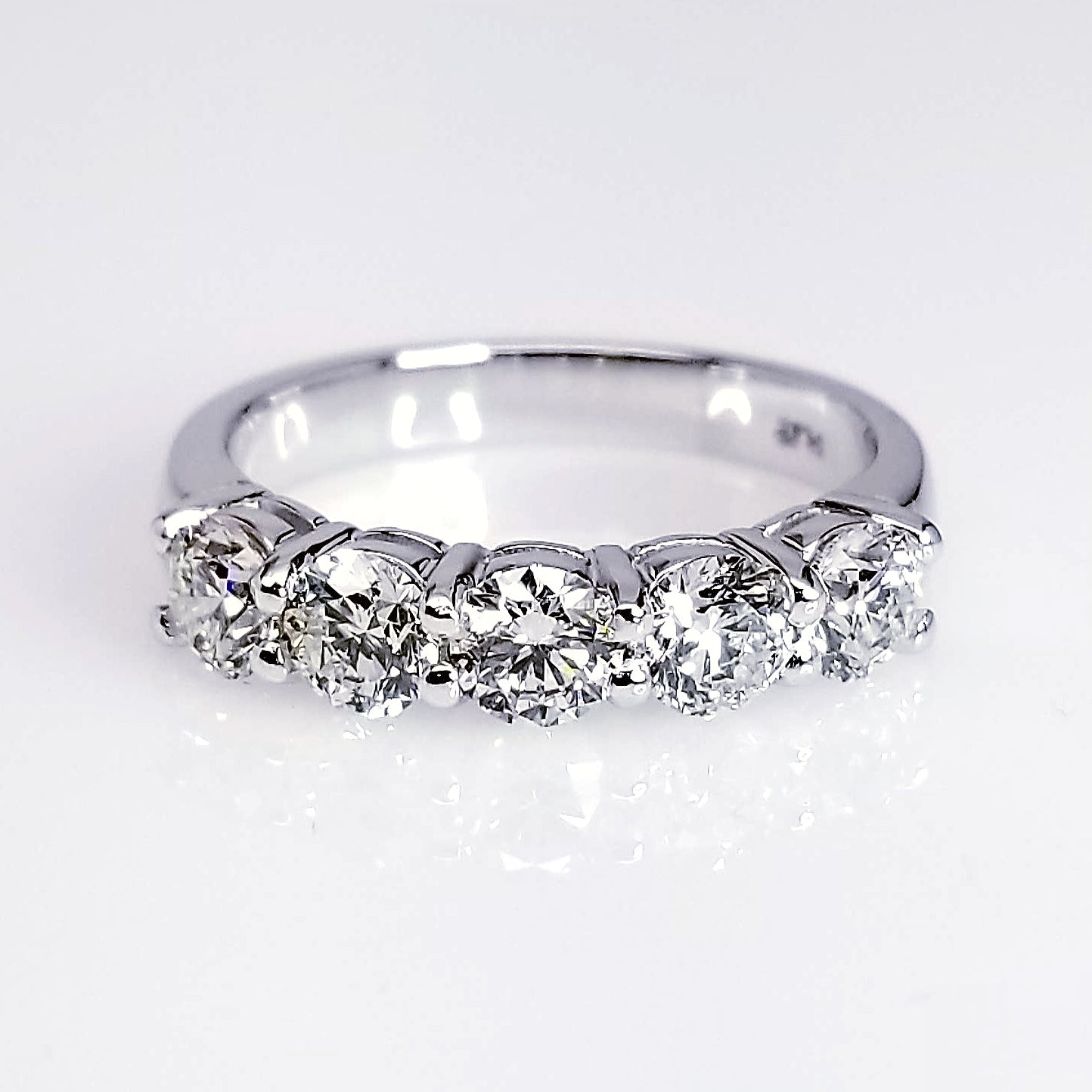 "DBAND01934" Platinum 5 Stone Diamond Band