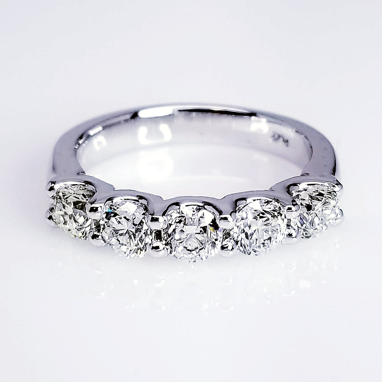 "DBAND01933" Platinum 5 Stone Diamond Band