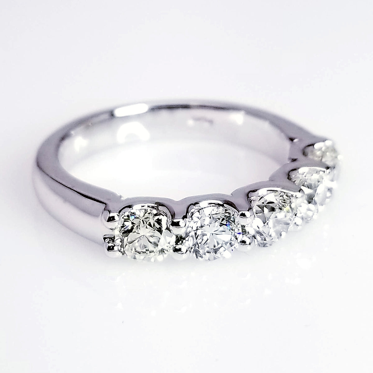 "DBAND01933" Platinum 5 Stone Diamond Band