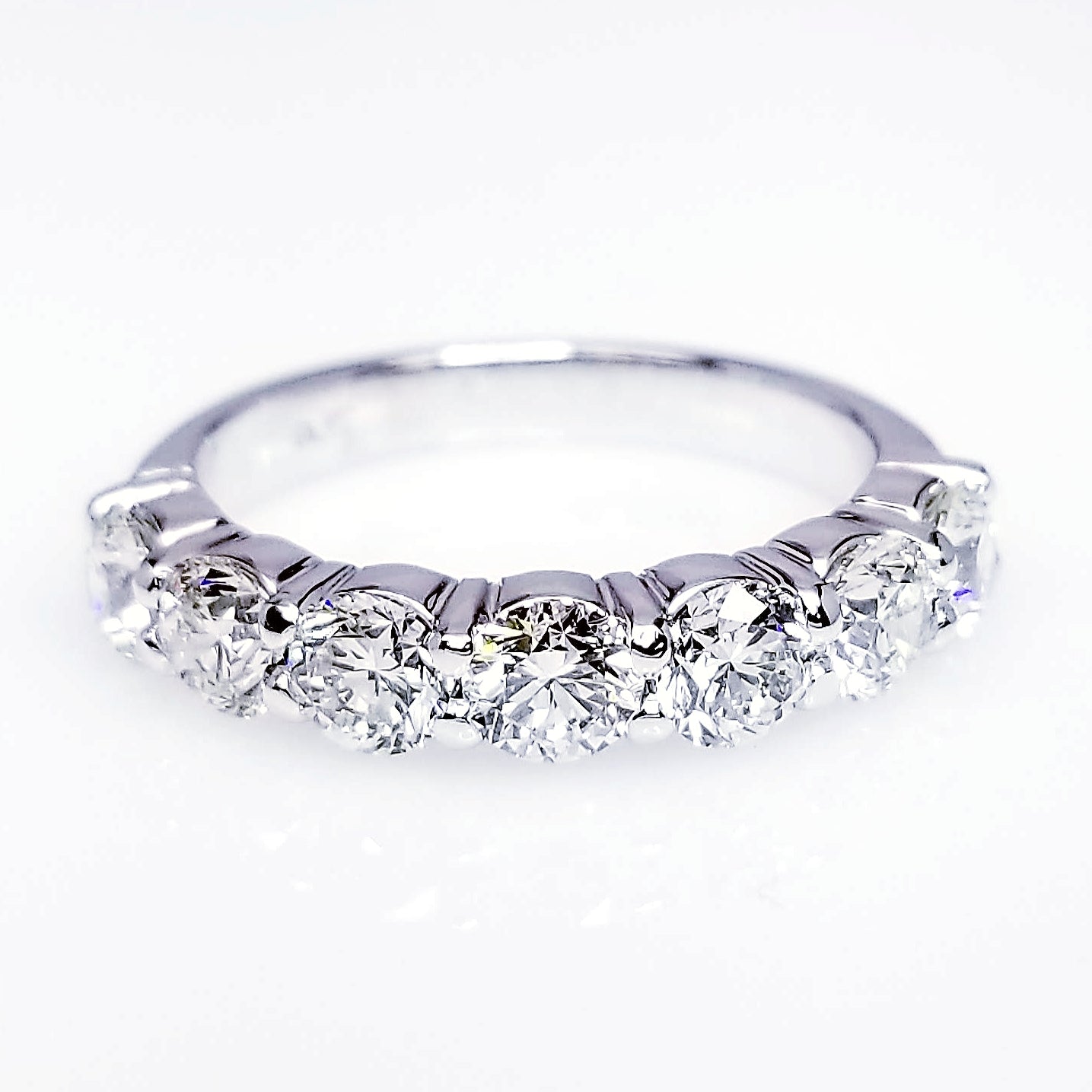 "DBAND01932" 7 Stone Platinum Diamond Band