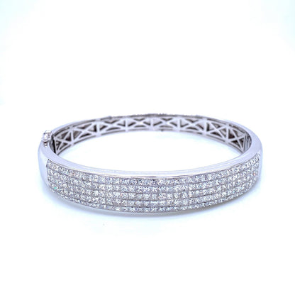 "BANG01017" Princess Cut Diamond and 18K White Gold Bangle