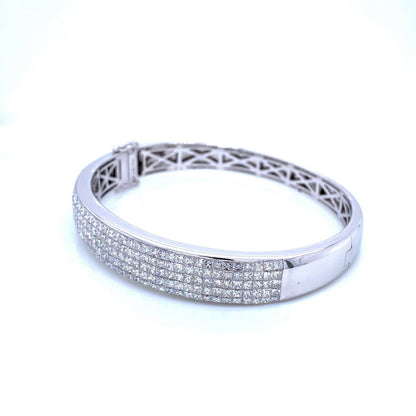 "BANG01017" Princess Cut Diamond and 18K White Gold Bangle