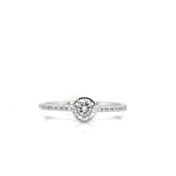 Stackable Ring with Round Diamond Center and Pavé in 18K White Gold
