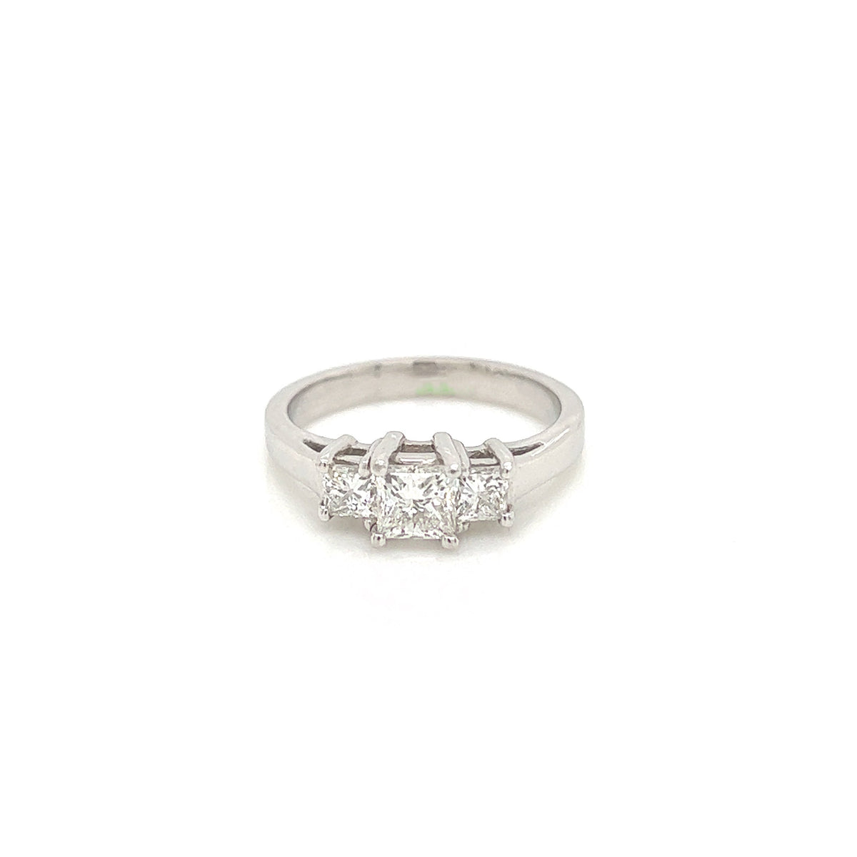 " 3STRG01017 " 1.01Carat Round Diamond Three Stone Engagement Ring