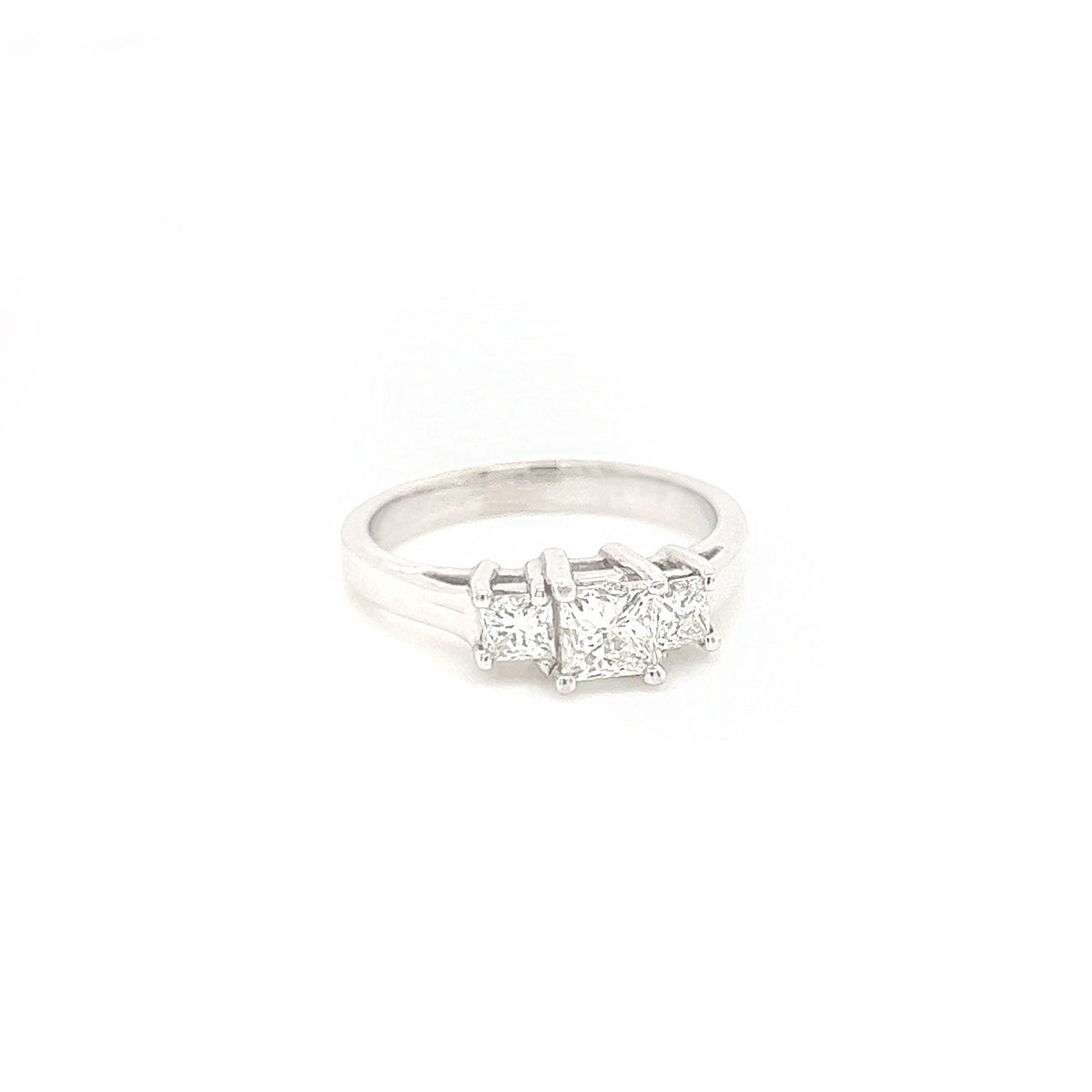 " 3STRG01017 " 1.01Carat Round Diamond Three Stone Engagement Ring