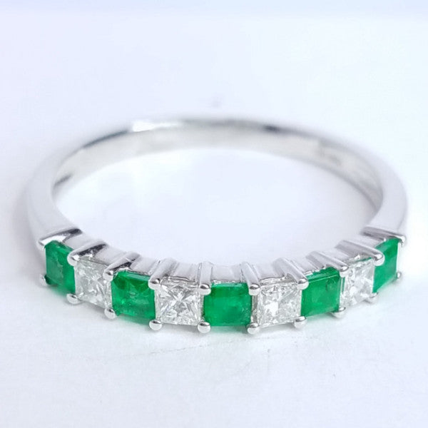 "DBAND01743" Diamond & Emerald Stack Ring