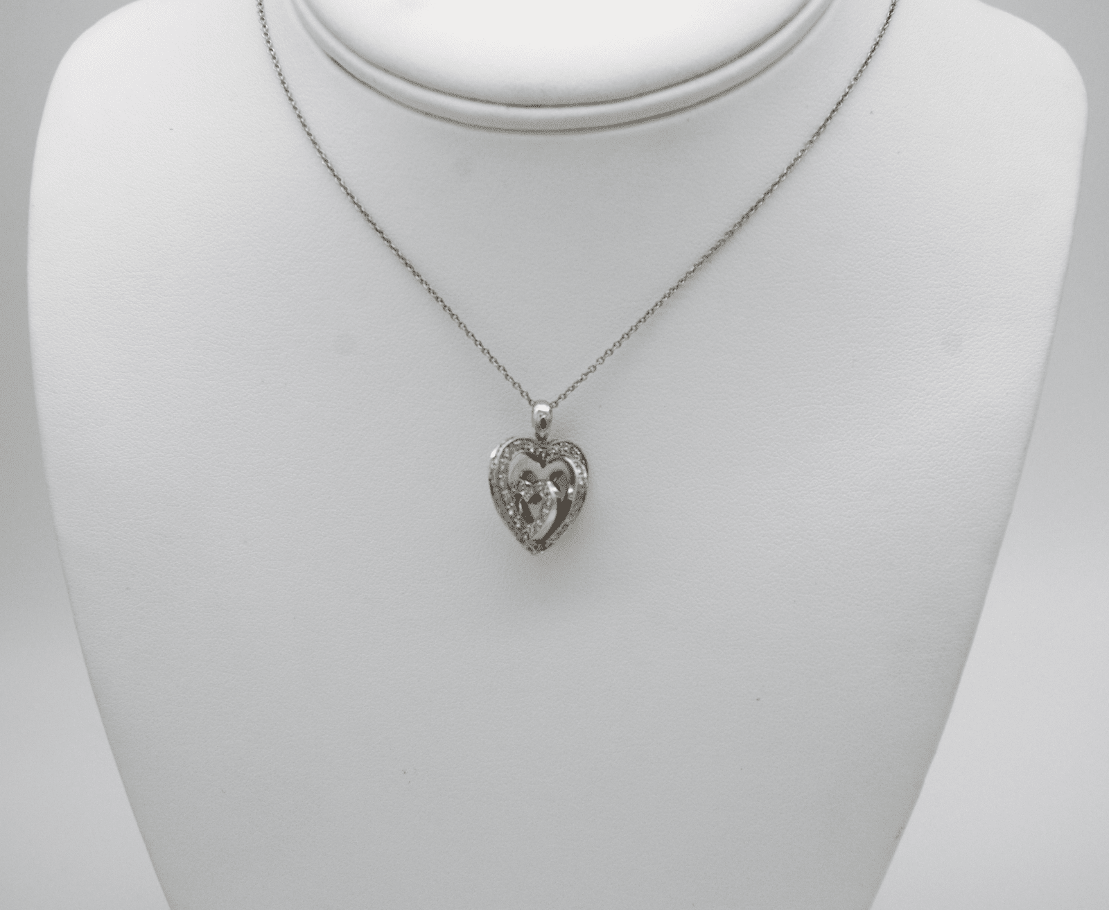 0.86 Carat 3D Heart Shaped Pave Diamond Pendant Necklace