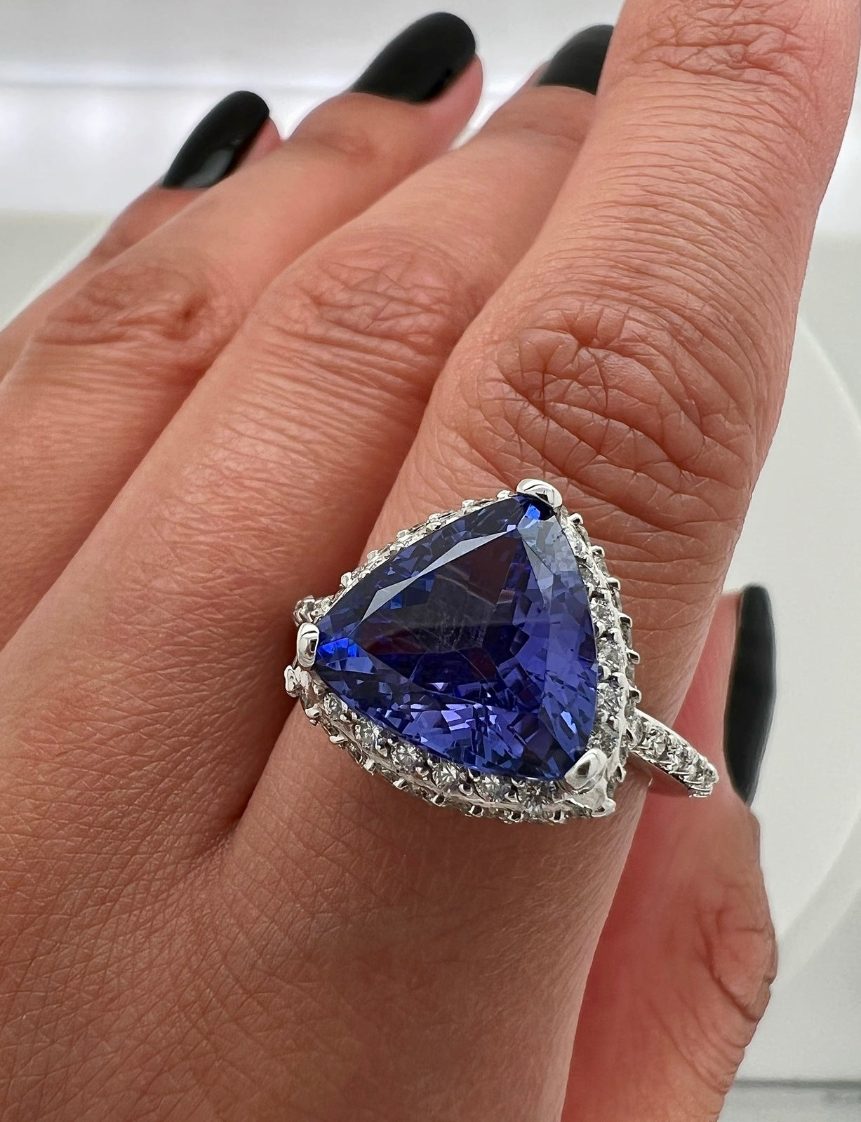 4.96Carat Tanzanite Ladies Diamond Engagement Ring