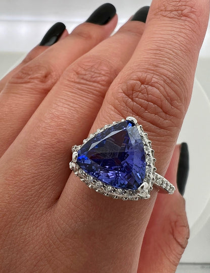 4.96Carat Tanzanite Ladies Diamond Engagement Ring