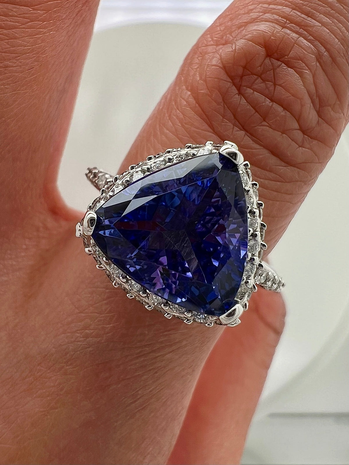 4.96Carat Tanzanite Ladies Diamond Engagement Ring