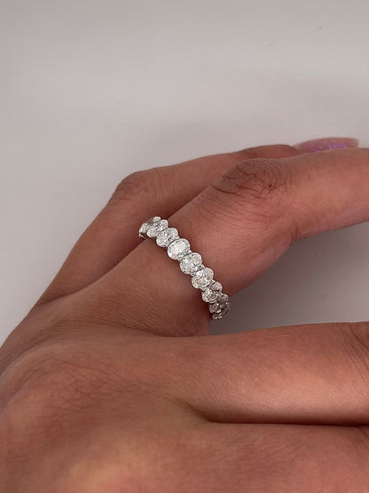 2.94 Carat Shared Prong Diamond Eternity Band in Platinum
