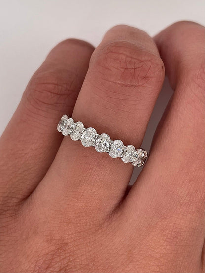 2.94 Carat Shared Prong Diamond Eternity Band in Platinum