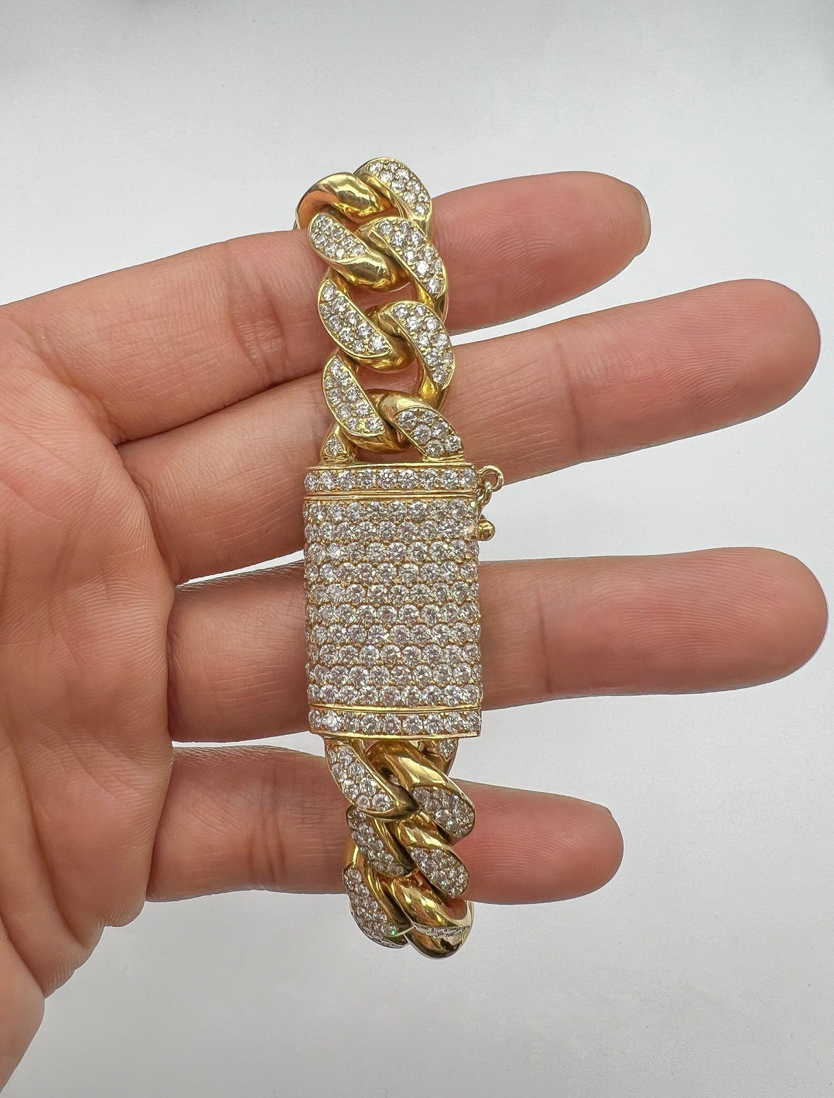 11.5 Carat 14K Yellow Gold Iced Out Cuban Link Diamond Bracelet Unisex, 112g 8"