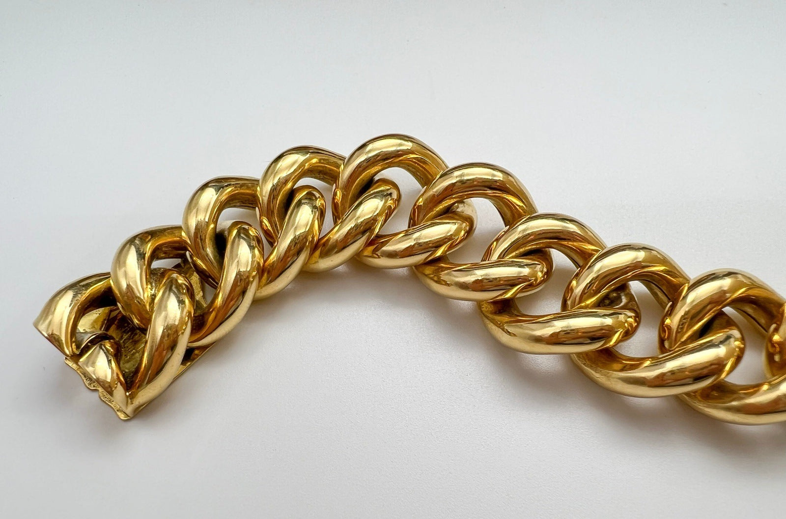 Solid 18K Yellow Gold Italian Made Cuban Link Bracelet 6.5"
