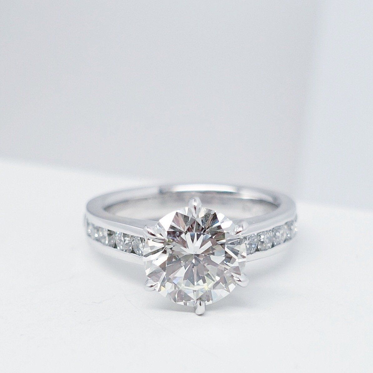 Round Diamond Solitaire Engagement Ring