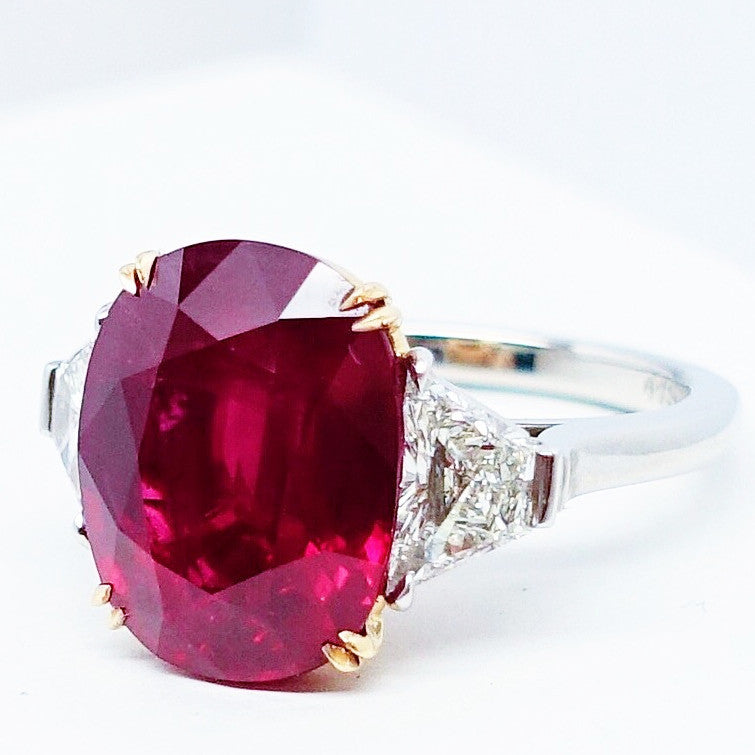 Three Stone Ruby Ring 10ct Center Stone