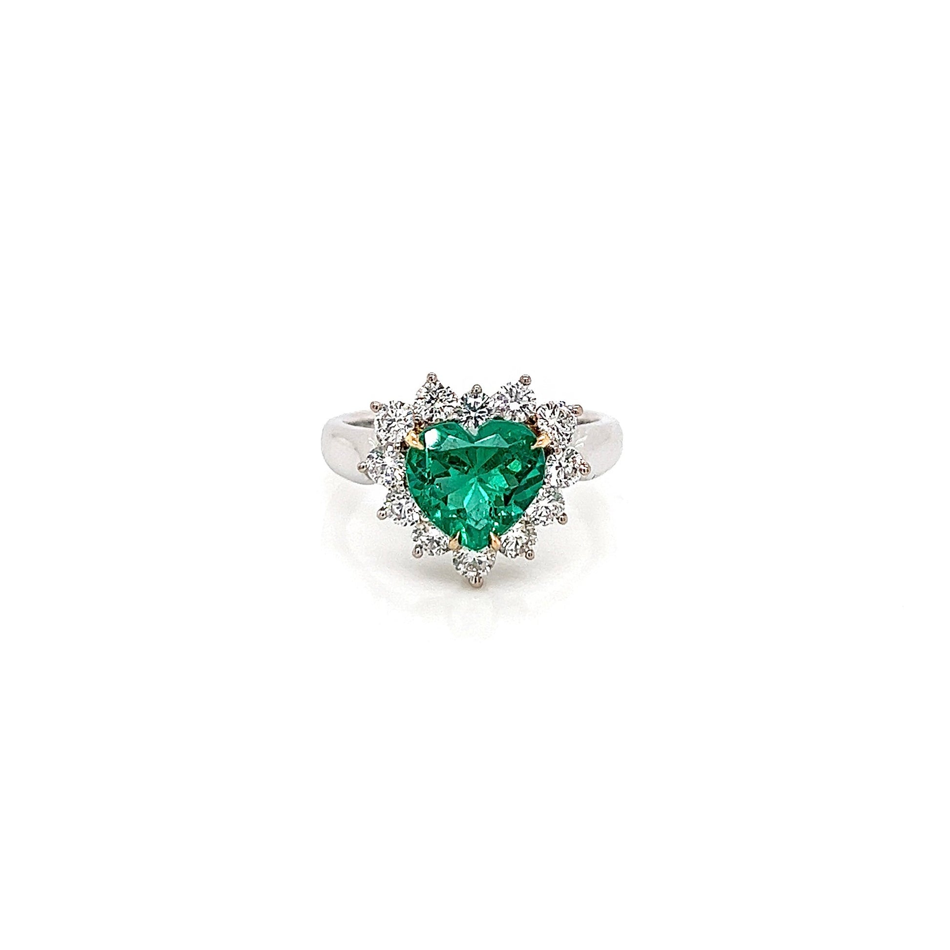 "LADRG01417" Green Emerald Heart Diamond Ring