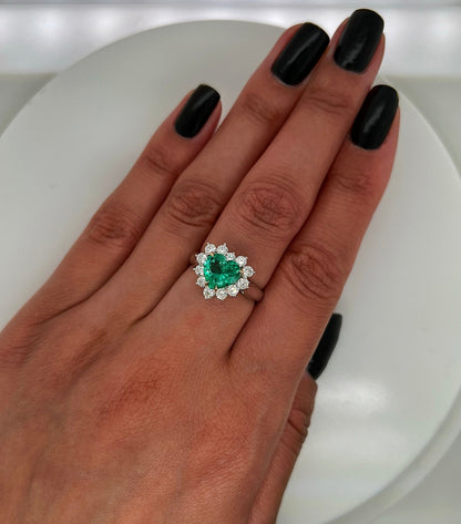 "LADRG01417" Green Emerald Heart Diamond Ring