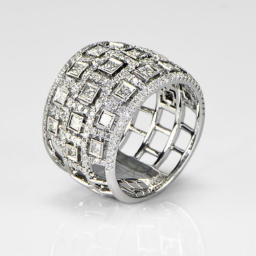 1.56 Carat Ladies Diamond Ring in 18K White Gold 1.56 ct. tw.