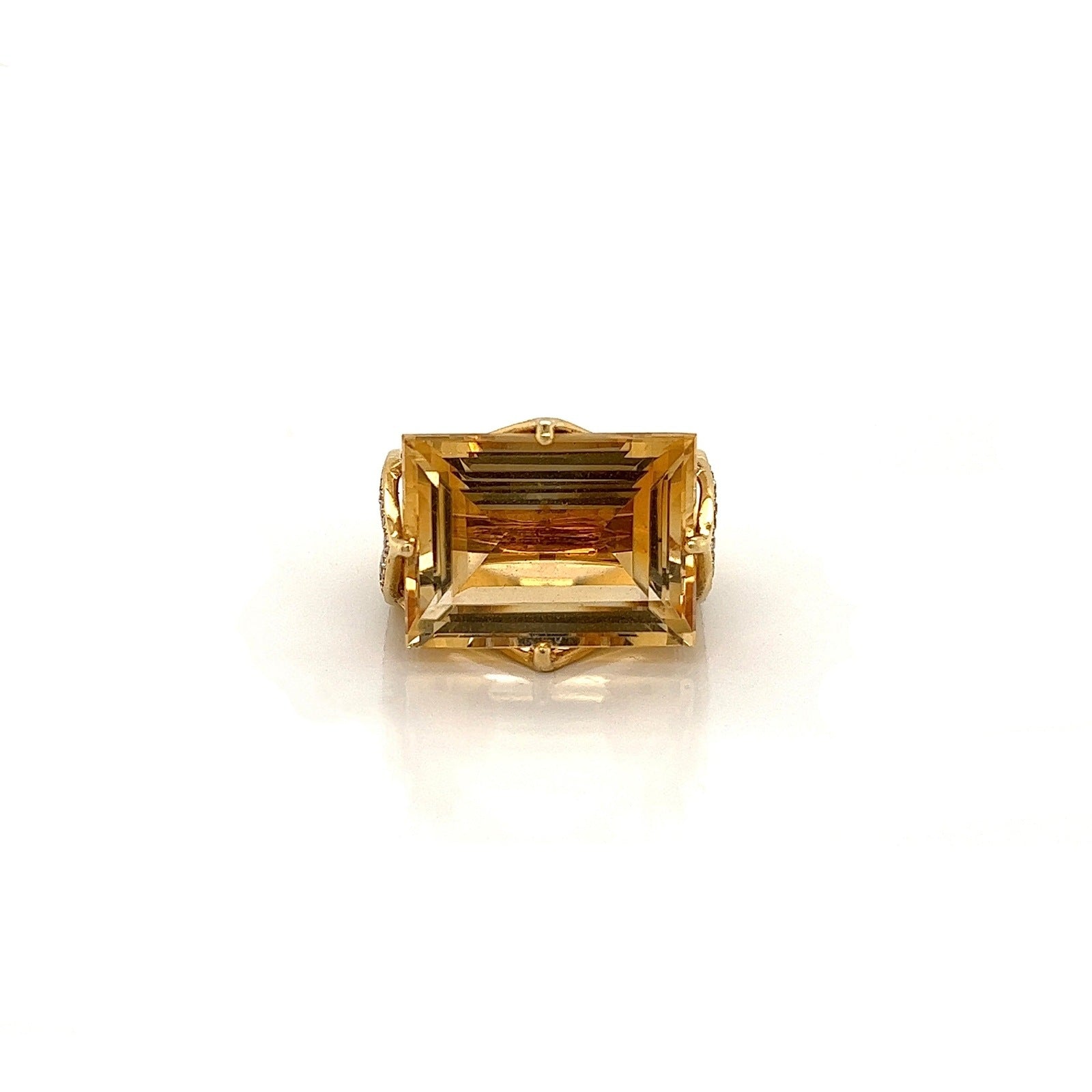 23.00Carat Citrine Ladies Diamond Fashion Ring In 18k Yellow Gold