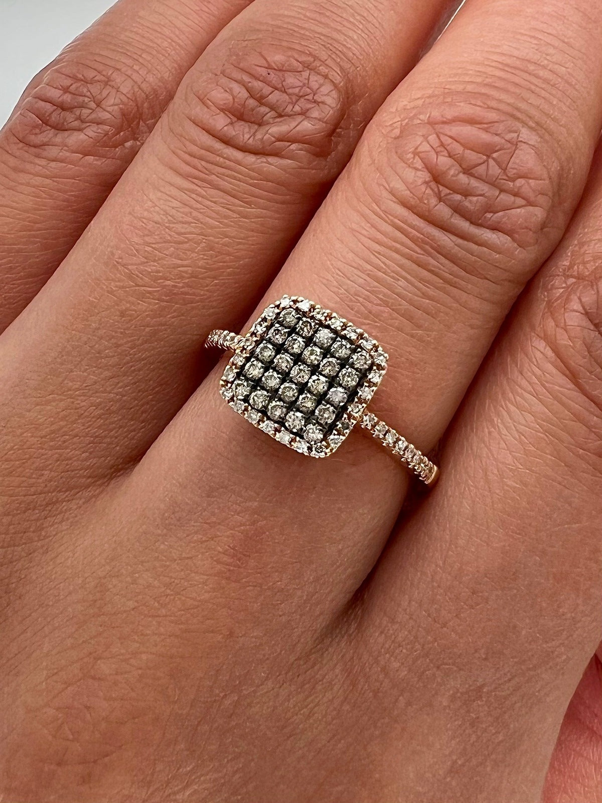 0.43Carat Pave-Set Ladies Diamonds Ring