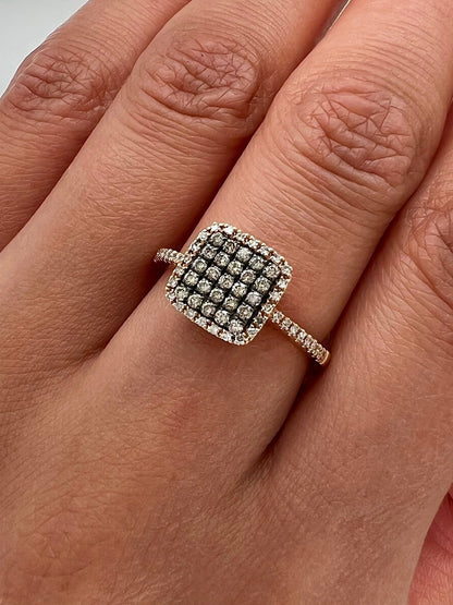 0.43Carat Pave-Set Ladies Diamonds Ring
