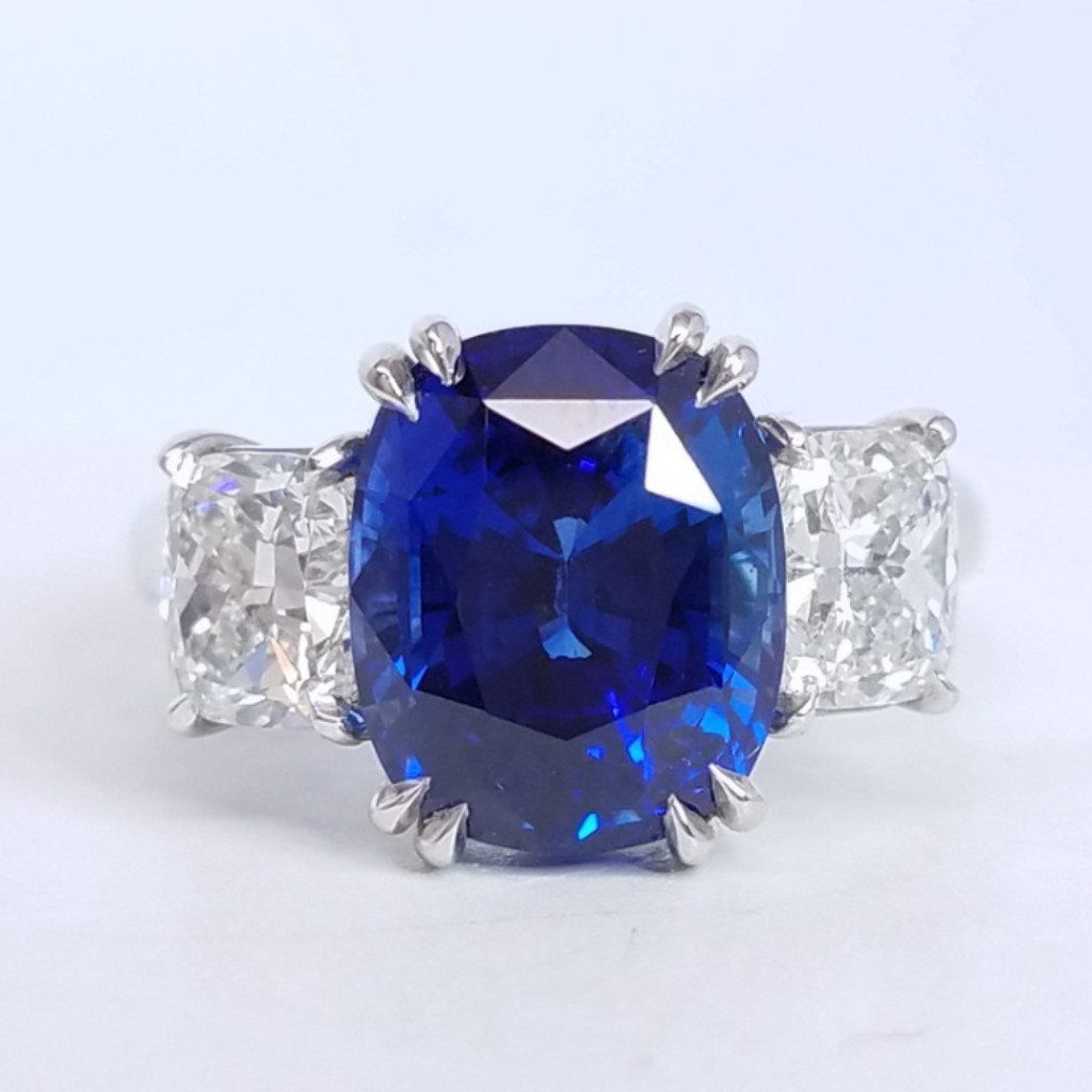 7.87 Total Carat Sapphire and Diamond Ladies Ring. GIA Certified.