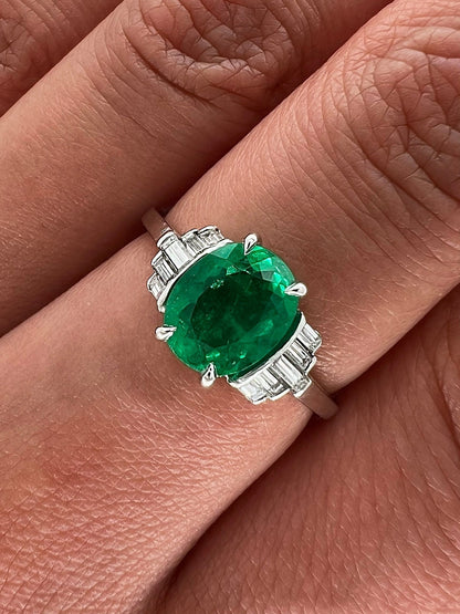 1.58 Total Carat Platinum Vintage Oval Shape Emerald Ladies Diamond Ring, GIA
