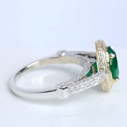 "LADRG01787" Vintage Inspired Green Emerald Ring