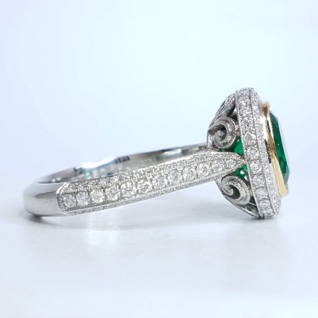 "LADRG01835" Vintage Style Green Emerald Ring