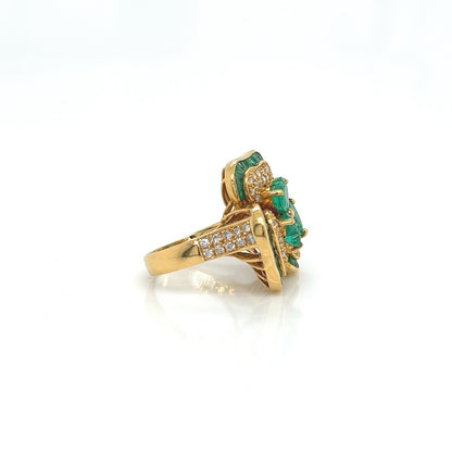 5.65 Total Carat Lucky Clover 18K Yellow Gold Diamond & Colombian Green Emerald Ladies Ring