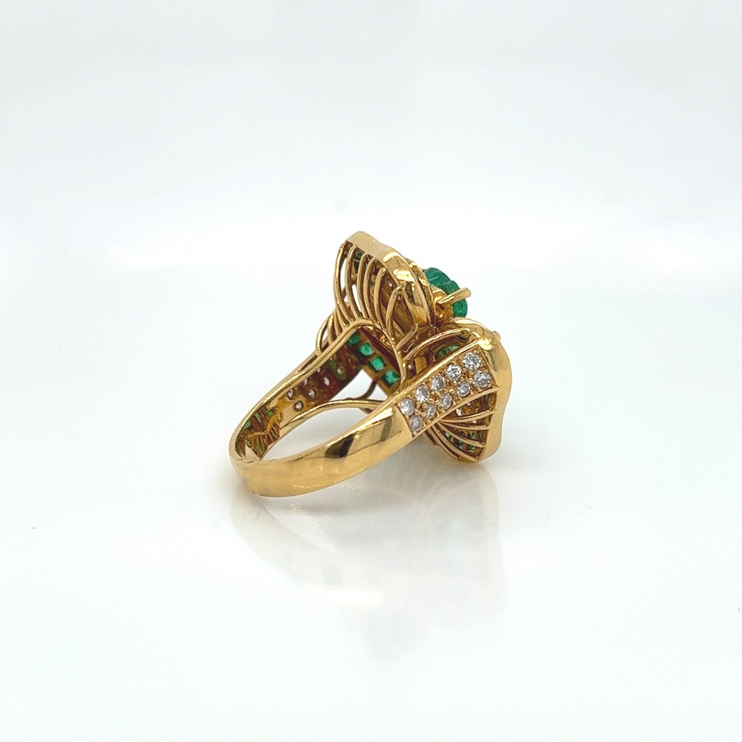5.65 Total Carat Lucky Clover 18K Yellow Gold Diamond & Colombian Green Emerald Ladies Ring