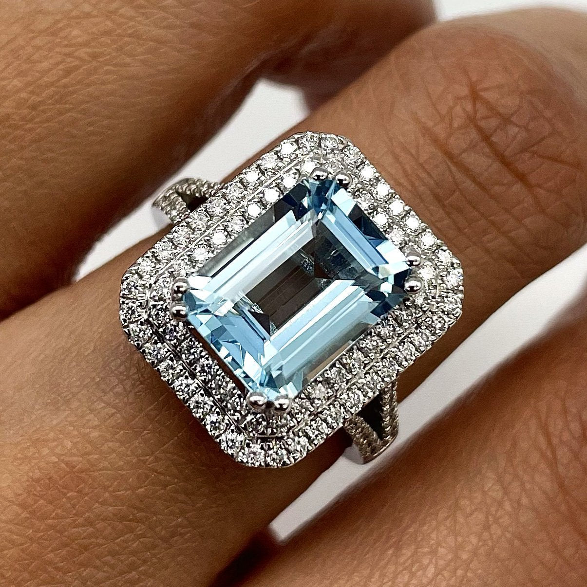3.83 Total CARAT AQUAMARINE DIAMOND LADIES RING