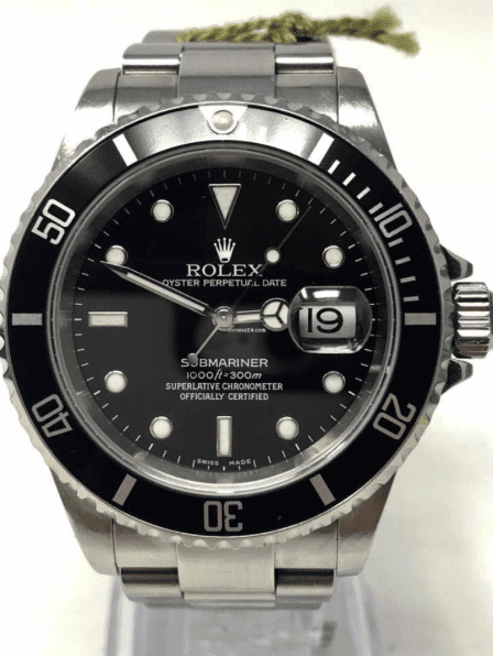 Rolex Submariner Date Black Dial Y serial Complete Set Box & Papers 2004 16610
