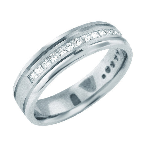 "WEDB01026" Diamond Band in Platinum