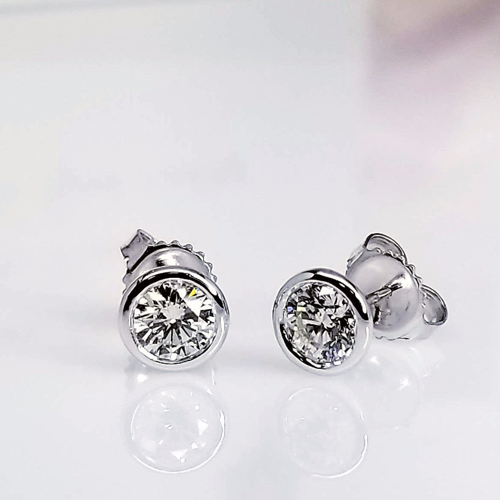 "EARR01293" Round Diamond Earrings