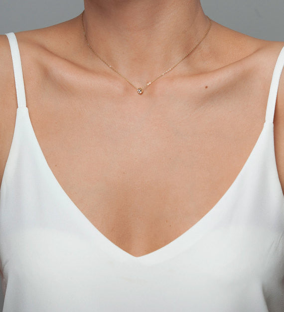 "NECK01119" Single Diamond Necklace in 18K Yellow Gold